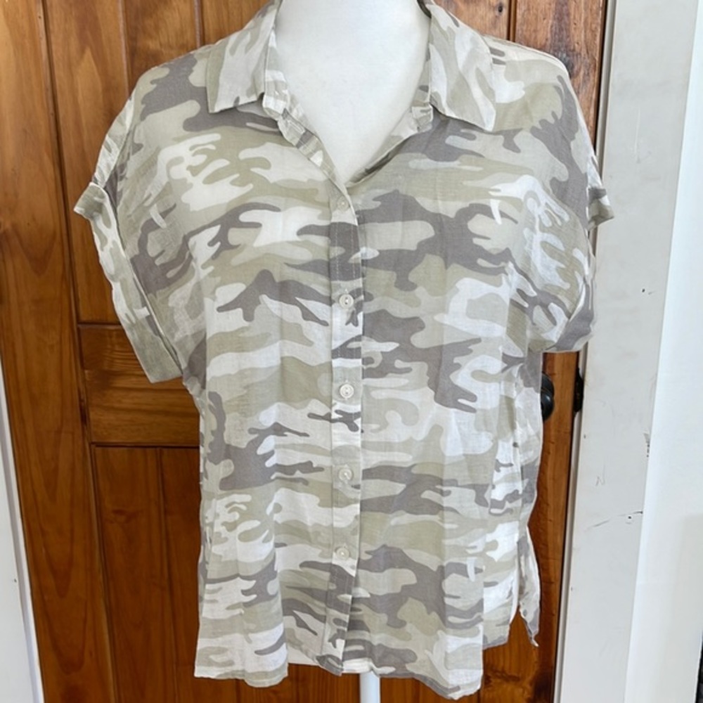 Sanctuary Camo Linen Cotton Button Short Sleeve Top Medium White Grey Green Tan